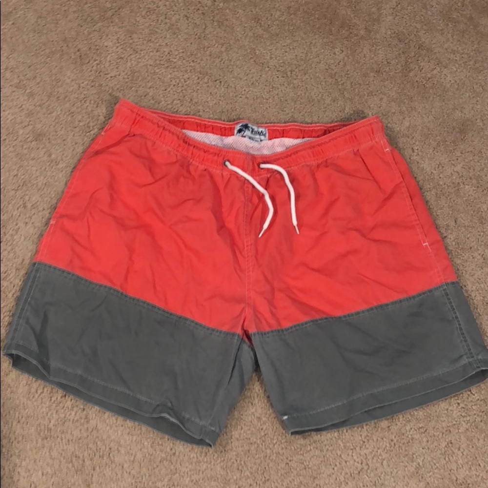 Men’s XL swim trunks